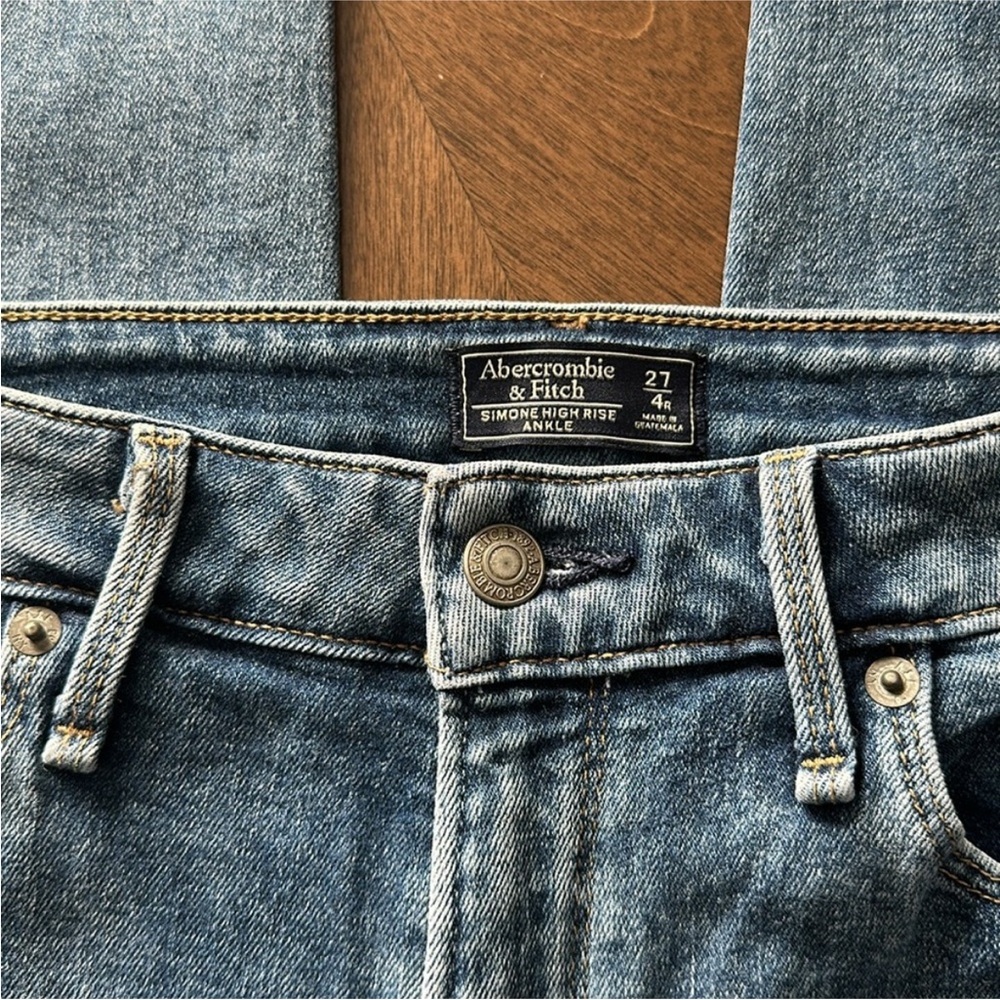 Abercrombie & Fitch High Rise Women Jeans - Blue
